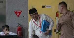 Menteri Agama era Jokowi, Yaqut Cholil dan stafsus Ishfah Abidal Aziz jadi tersangka korupsi haji. (CNN Indonesia/Adi Maulana Ibrahim)